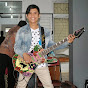 fake guitarist